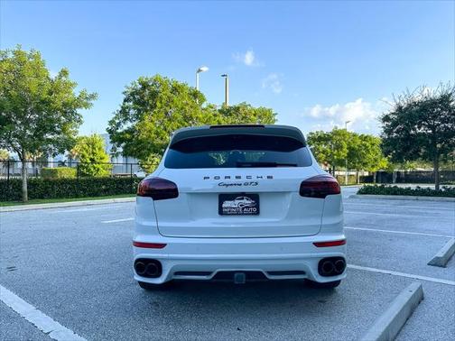 2016 Porsche Cayenne GTS