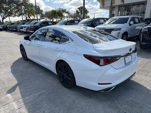 2024 Lexus ES 350 F SPORT Handling