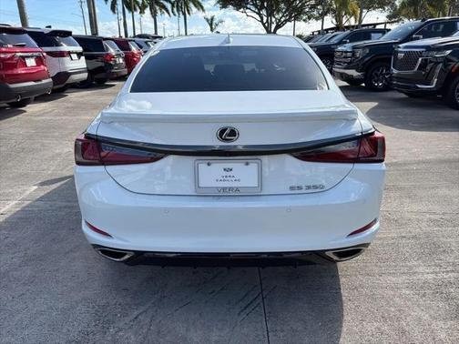 2024 Lexus ES 350 F SPORT Handling