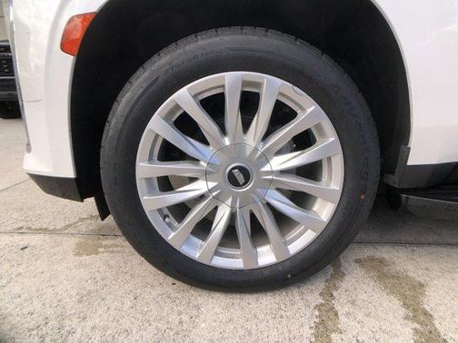 2024 Cadillac Escalade ESV Luxury