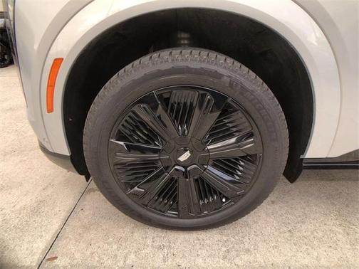 2025 Cadillac Escalade IQ 1