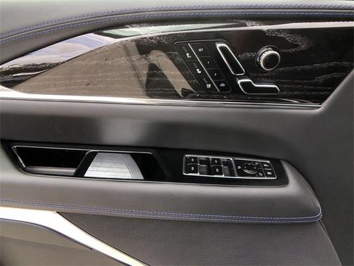 2025 Cadillac Escalade IQ 1