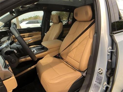 2025 Cadillac Escalade IQ Luxury