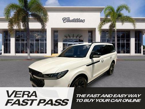 White Metallic 2025 Lincoln Navigator Reserve