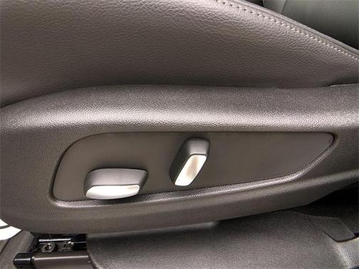 2025 Cadillac XT6 Luxury AWD