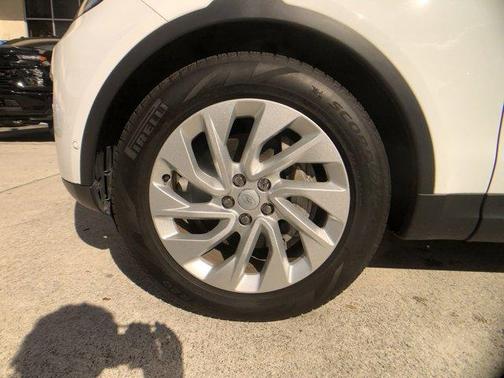 2024 Land Rover Discovery P300 S