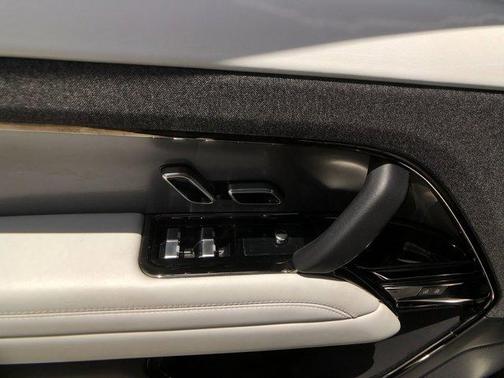 2023 Land Rover Range Rover Sport SE