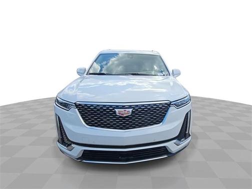 2025 Cadillac XT6 Premium Luxury FWD