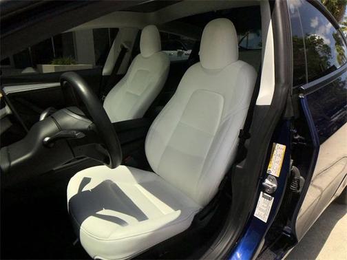 2022 Tesla Model 3 Base