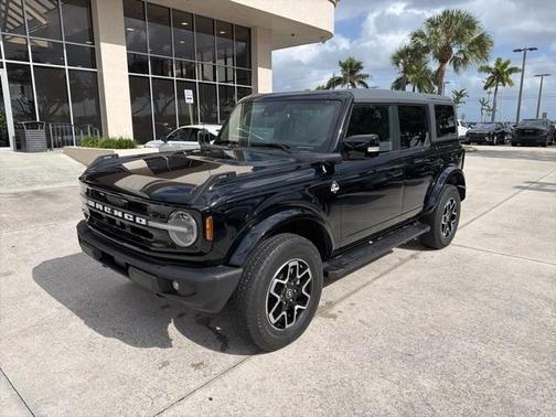 2023 Ford Bronco Outer Banks
