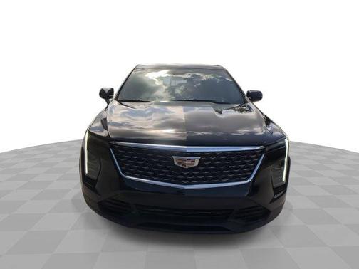 2024 Cadillac XT4 Luxury
