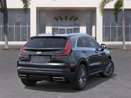 2025 Cadillac XT4 Premium Luxury