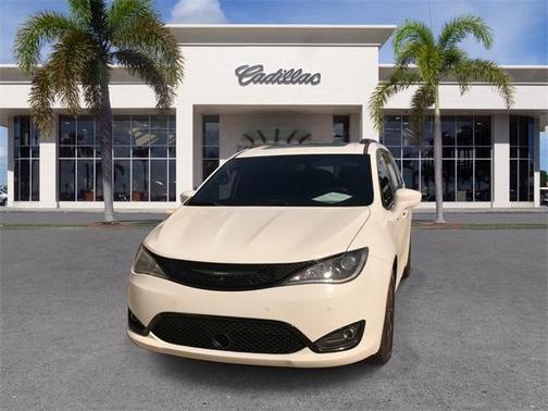 2019 Chrysler Pacifica Touring-L Plus