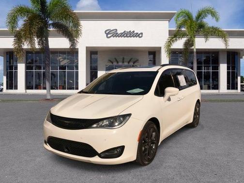 2019 Chrysler Pacifica Touring-L Plus