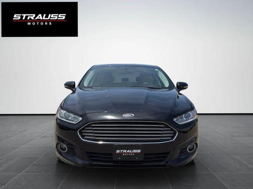 Black 2016 Ford Fusion SE