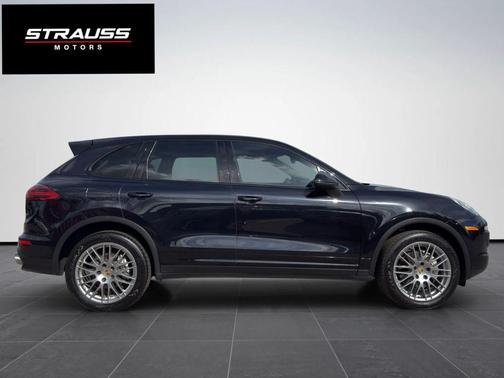 2016 Porsche Cayenne Cayenne