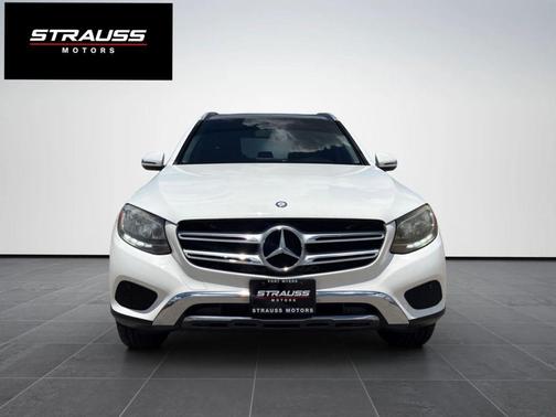 White 2016 Mercedes-Benz GLC 300 4MATIC