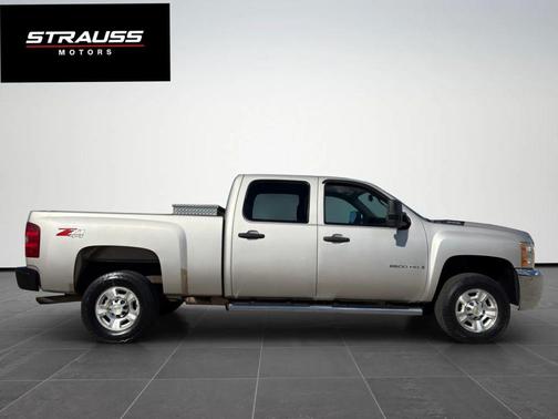 2009 Chevrolet Silverado 2500 LT Crew Cab