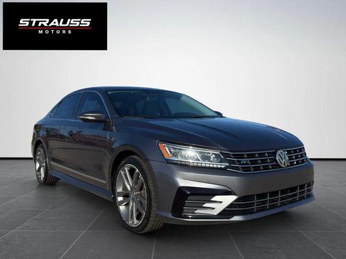 2017 Volkswagen Passat 1.8T R-Line w/Comfort