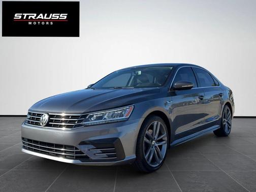 2017 Volkswagen Passat 1.8T R-Line w/Comfort