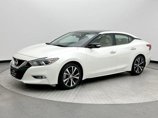 White 2017 Nissan Maxima 3.5 Platinum