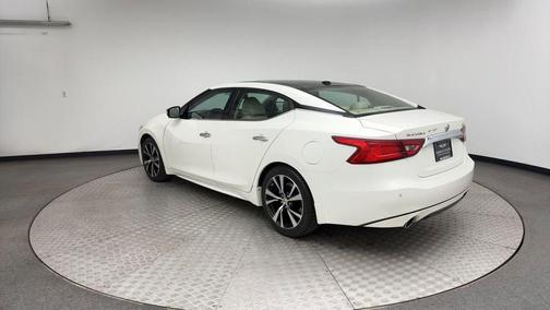 White 2017 Nissan Maxima 3.5 Platinum