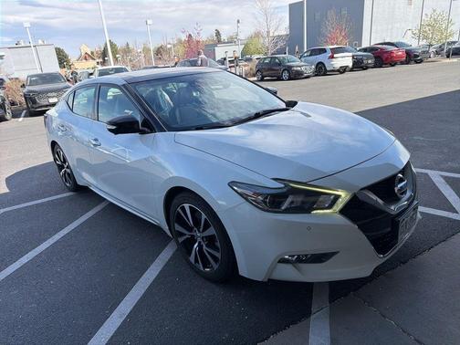 White 2017 Nissan Maxima 3.5 Platinum