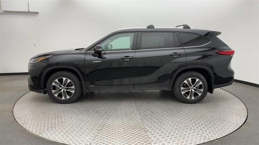 2021 Toyota Highlander Hybrid XLE
