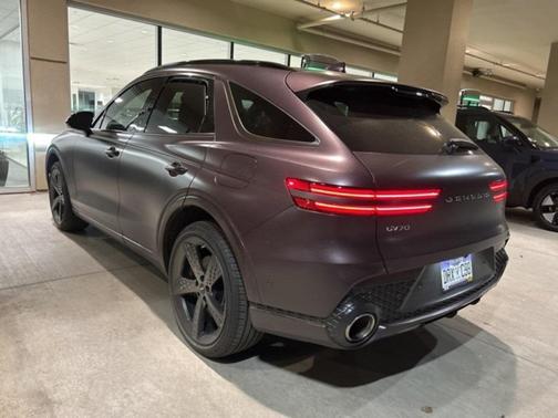 2023 Genesis GV70 2.5T