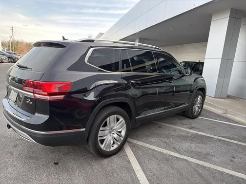 2018 Volkswagen Atlas 3.6L SEL Premium