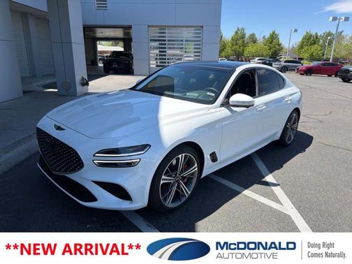 Uyuni White 2025 Genesis G70 3.3T Sport Advanced