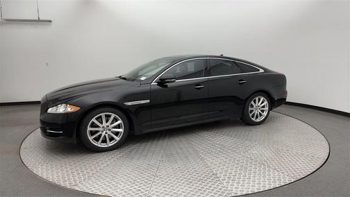2013 Jaguar XJ Base