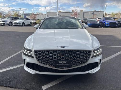 Uyuni White 2025 Genesis G80 2.5T