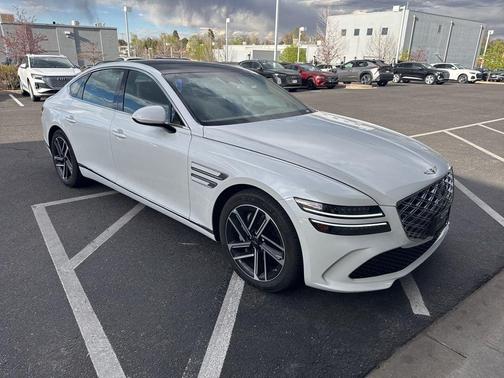 Uyuni White 2025 Genesis G80 2.5T