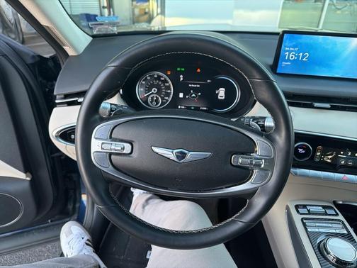 2023 Genesis GV70 2.5T