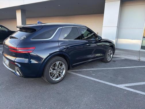 2023 Genesis GV70 2.5T