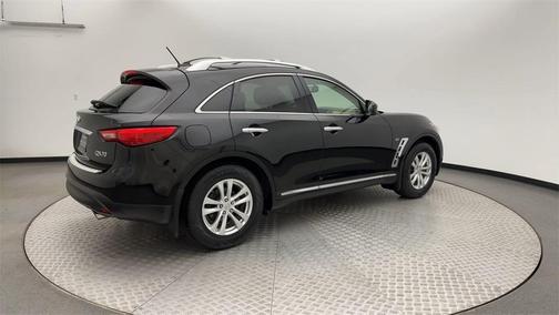 2017 INFINITI QX70 Base