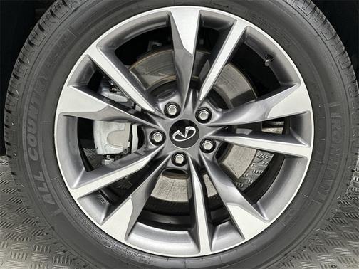 2022 INFINITI QX60 Luxe