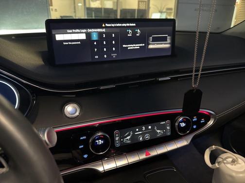 2023 Genesis GV70 2.5T