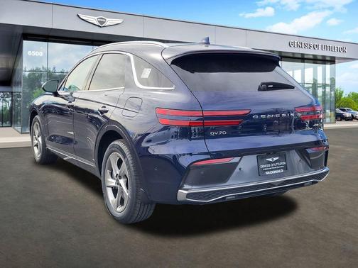 2026 Genesis GV70 2.5T Advanced
