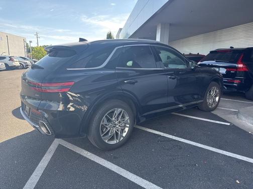 2025 Genesis GV70 2.5T