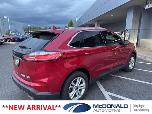 Rapid Red Metallic Tinted Clearcoat 2020 Ford Edge SEL