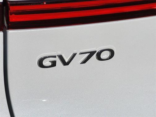 2026 Genesis GV70 2.5T Advanced