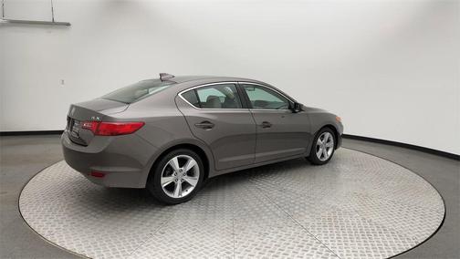 2013 Acura ILX 2.0L w/Premium Package