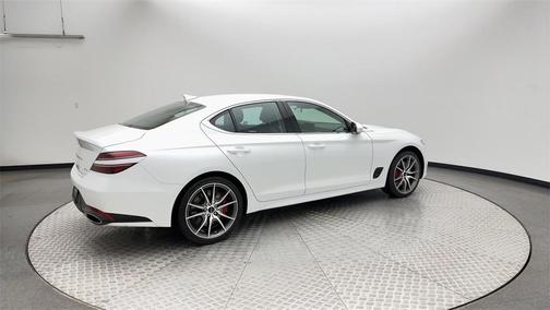 2025 Genesis G70 2.5T