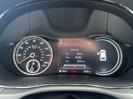 2025 Genesis GV70 2.5T