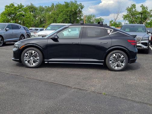 Vik Black 2026 Genesis GV60 19"