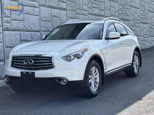 2015 INFINITI QX70 Base