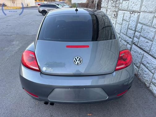 2014 Volkswagen Beetle Auto 1.8T Entry
