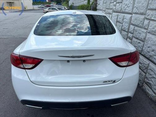 2015 Chrysler 200 S